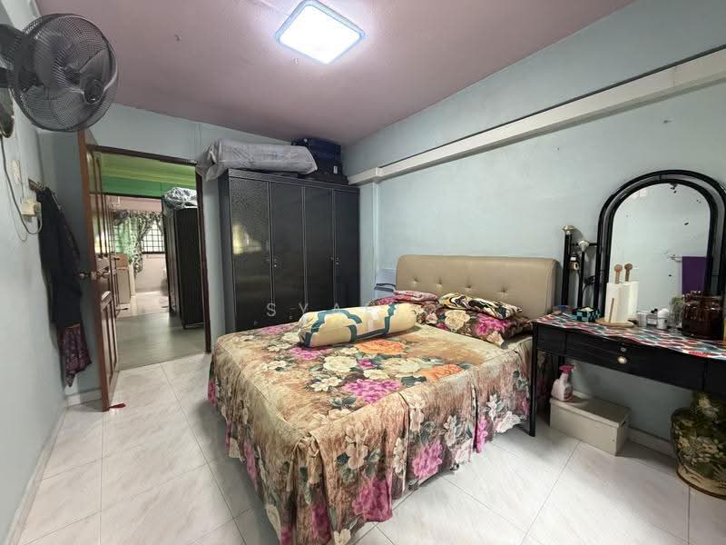 241 Jurong East Street 24, 241 Jurong East Street 24, Boon Lay / Jurong / Tuas, 2 Bedrooms, 904 sqft, HDB Flat For Sale, by Syafiq Rauf, 500263175 - Master Bedroom - PropertyGuru.com.sg