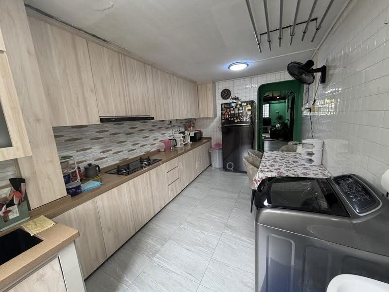 241 Jurong East Street 24, 241 Jurong East Street 24, Boon Lay / Jurong / Tuas, 2 Bedrooms, 904 sqft, HDB Flat For Sale, by Syafiq Rauf, 500263175 - Kitchen - PropertyGuru.com.sg