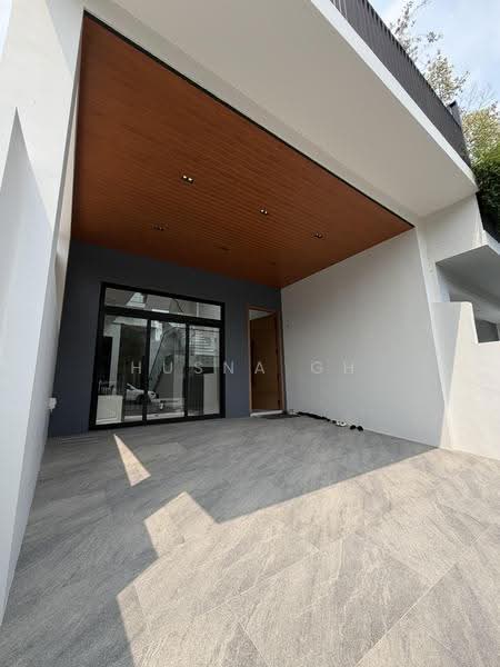 Sembawang Straits Estate, 23 Jalan Sankam, Sembawang / Yishun, 5 Bedrooms, 4,834 sqft, Terraced House For Sale, by Husna Gh, 500263188 - Entrance - PropertyGuru.com.sg