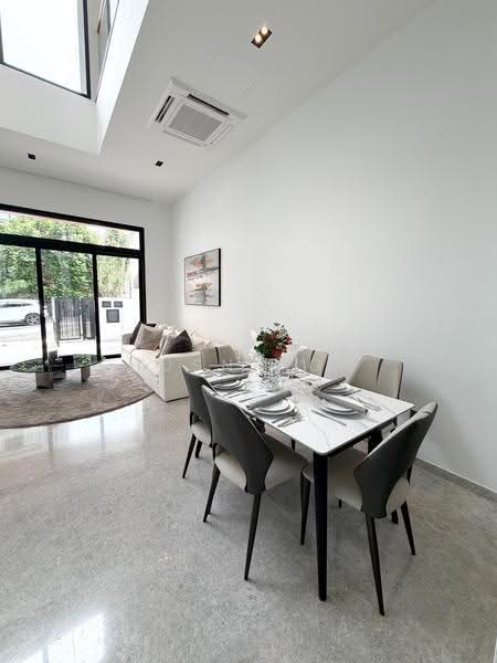 Sembawang Straits Estate, 23 Jalan Sankam, Sembawang / Yishun, 5 Bedrooms, 4,834 sqft, Terraced House For Sale, by Husna Gh, 500263188 - Living Room - PropertyGuru.com.sg