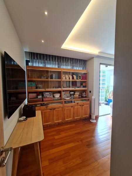 Hundred Palms Residences, 276 Yio Chu Kang Road, Hougang / Punggol / Sengkang, 5 Bedrooms, 1,528 sqft, Condominium For Sale, by Joe Leow, 500263189 - Master Bedroom - PropertyGuru.com.sg