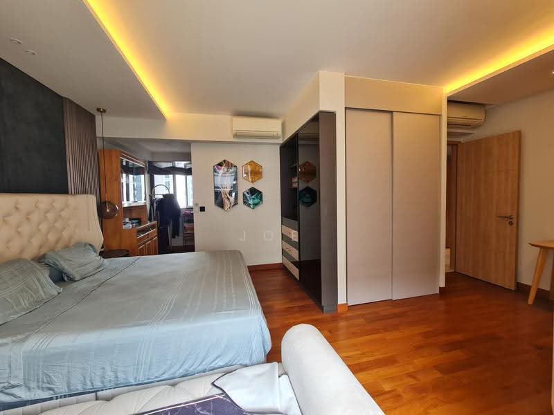 Hundred Palms Residences, 276 Yio Chu Kang Road, Hougang / Punggol / Sengkang, 5 Bedrooms, 1,528 sqft, Condominium For Sale, by Joe Leow, 500263189 - Huge Master Bedroom - PropertyGuru.com.sg