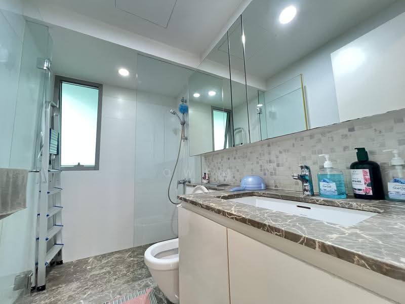The Minton, 147 Hougang Street 11, Hougang / Punggol / Sengkang, 4 Bedrooms, 1,658 sqft, Condominium For Sale, by Owen Tan, 500263225 - Bathroom - PropertyGuru.com.sg
