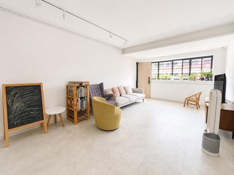 12 Toh Yi Drive, 12 Toh Yi Drive, Clementi Park / Upper Bukit Timah, 4 Bedrooms, 1,313 sqft, HDB Flat For Sale, by Faith Ng 黄丽娴, 500263227 - Living Room - PropertyGuru.com.sg