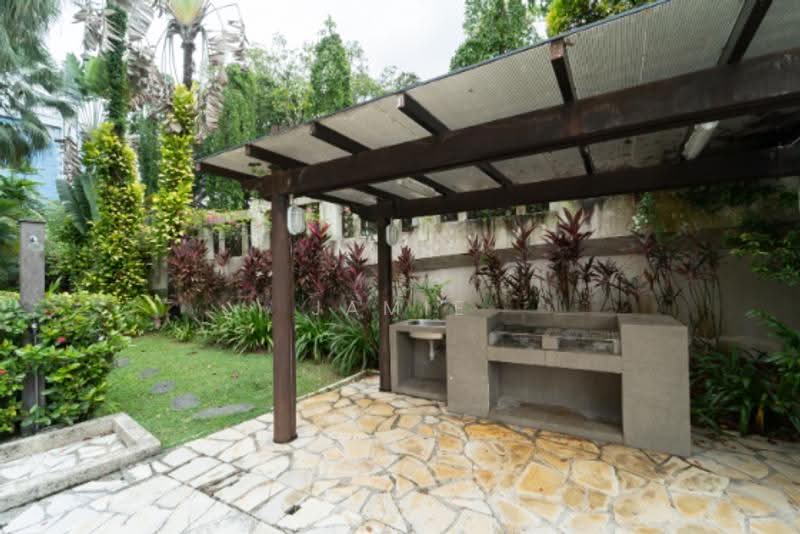 Orange Regency, 101 Fernhill Road, Tanglin / Holland / Bukit Timah, 4 Bedrooms, 1,776 sqft, Apartment For Rent, by Jamie Yoeng, 500263239 - Garden - PropertyGuru.com.sg