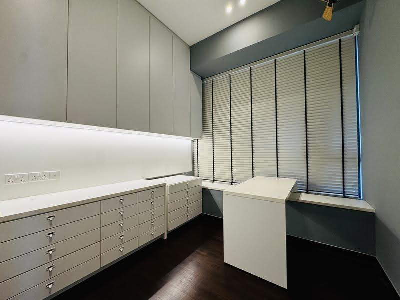 The Trizon, 8 Ridgewood Close, Tanglin / Holland / Bukit Timah, 4 Bedrooms, 1,959 sqft, Condominium For Rent, by Eric Lim, 500263241 - Common Bedroom - PropertyGuru.com.sg