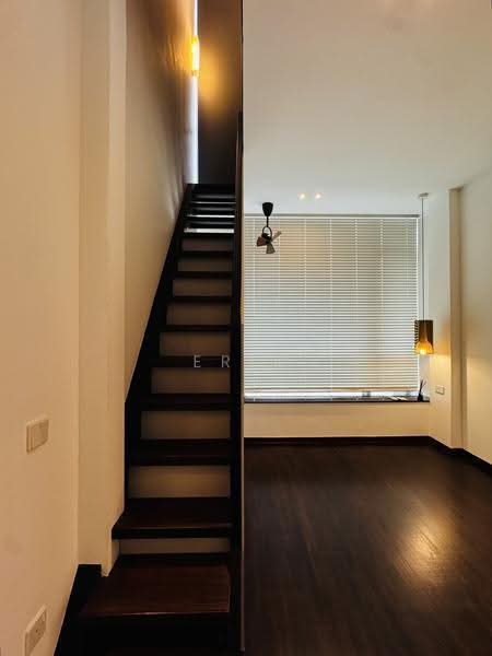 The Trizon, 8 Ridgewood Close, Tanglin / Holland / Bukit Timah, 4 Bedrooms, 1,959 sqft, Condominium For Rent, by Eric Lim, 500263241 - Master Bedroom - PropertyGuru.com.sg
