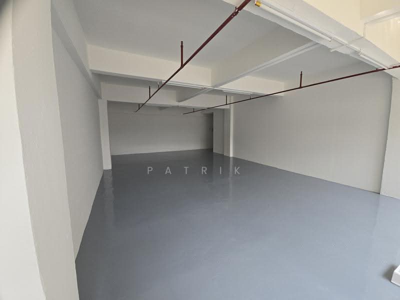 Tong Lee Building, 35 Kallang Pudding Road, Macpherson / Potong Pasir, 1,038 sqft, Light Industrial (B1) For Rent, by Patrik Tam, 500263242 - Interior - CommercialGuru.com.sg