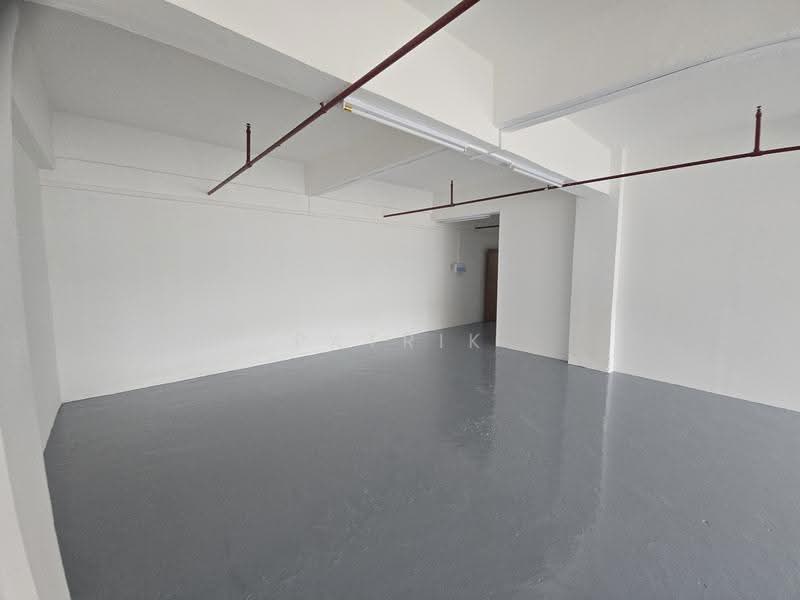 Tong Lee Building, 35 Kallang Pudding Road, Macpherson / Potong Pasir, 1,038 sqft, Light Industrial (B1) For Rent, by Patrik Tam, 500263242 - Interior - CommercialGuru.com.sg