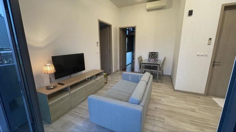 J Gateway, Boon Lay / Jurong / Tuas, 2 Bedrooms, 743 sqft, Condominium For Rent, by Dexter Lim, 500263246 - Living Room - PropertyGuru.com.sg
