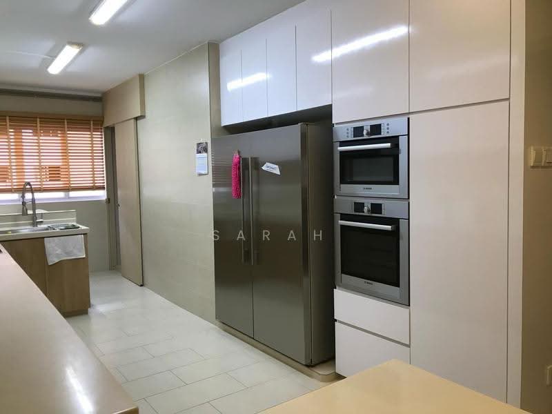537 Bukit Batok Street 52, 537 Bukit Batok Street 52, Dairy Farm / Bukit Panjang / Choa Chu Kang, 2 Bedrooms, 785 sqft, HDB Flat For Sale, by Sarah Zhang, 500263258 - Kitchen - PropertyGuru.com.sg