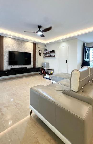 667D Jurong West Street 65, 667D Jurong West Street 65, Boon Lay / Jurong / Tuas, 3 Bedrooms, 1,184 sqft, HDB Flat For Sale, by Raynard Lim, 500263260 - Living Room - PropertyGuru.com.sg