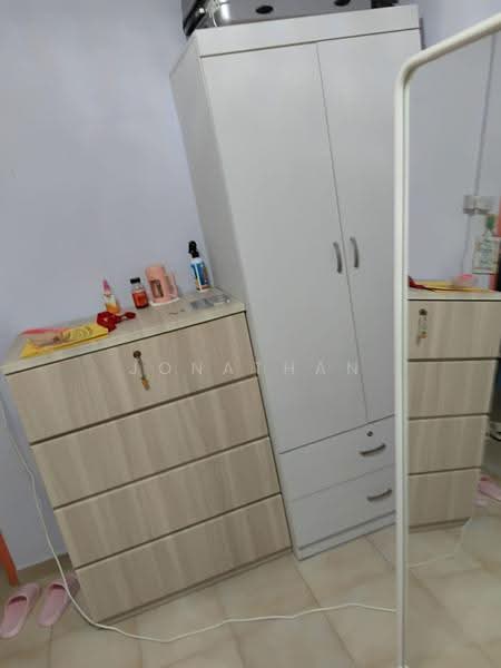 826 Tampines Street 81, 826 Tampines Street 81, Pasir Ris / Tampines, Room Rental, 150 sqft, HDB Flat For Rent, by Jonathan Tay, 500263263 - Bedroom - PropertyGuru.com.sg