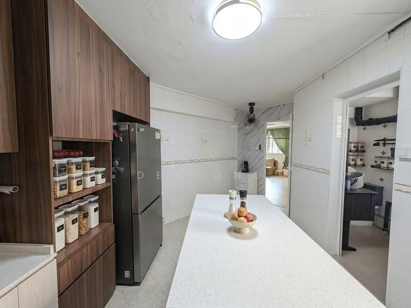 210 Bukit Batok Street 21, 210 Bukit Batok Street 21, Dairy Farm / Bukit Panjang / Choa Chu Kang, 3 Bedrooms, 1,119 sqft, HDB Flat For Rent, by Desmond Tan, 500263270 - Kitchen - PropertyGuru.com.sg