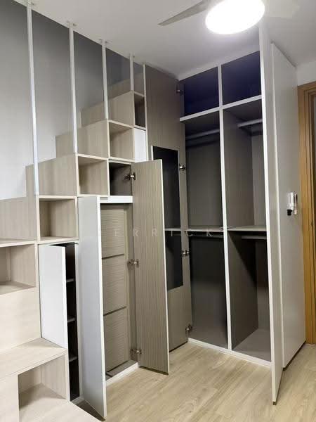 Flora View, 1 Ang Mo Kio Street 66, Ang Mo Kio / Bishan / Thomson, 1 Bedroom, 350 sqft, Apartment For Rent, by Derrick Wong, 500263280 - Storage Cabinets - PropertyGuru.com.sg