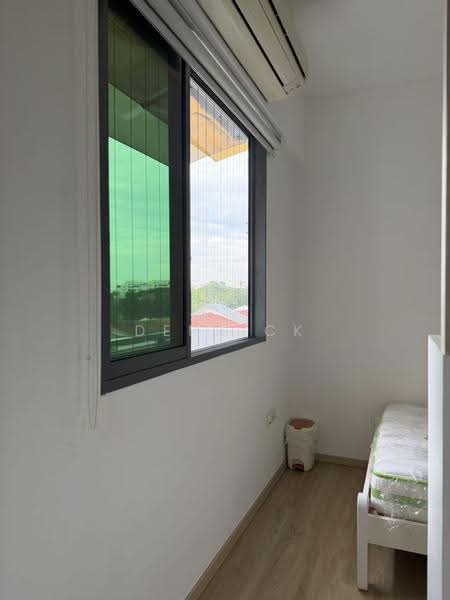 Flora View, 1 Ang Mo Kio Street 66, Ang Mo Kio / Bishan / Thomson, 1 Bedroom, 350 sqft, Apartment For Rent, by Derrick Wong, 500263280 - View from Room - PropertyGuru.com.sg