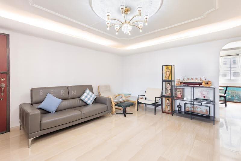 466 Crawford Lane, 466 Crawford Lane, Beach Road / Bugis / Rochor, 3 Bedrooms, 882 sqft, HDB Flat For Sale, by Bernard Ng 黄俊凯, 500263282 - Living Room - PropertyGuru.com.sg