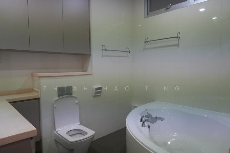 The Peak, 35 Pepys Road, Buona Vista / West Coast / Clementi New Town, 4 Bedrooms, 5,500 sqft, Condominium For Sale, by Thiah Hao Ting Russell Baligod, 500263293 - Bathroom - PropertyGuru.com.sg