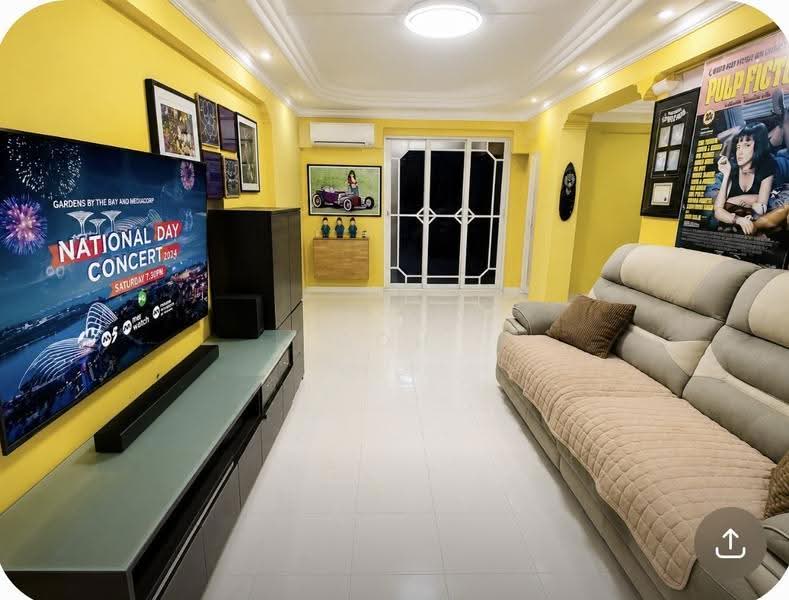 96 Commonwealth Crescent, 96 Commonwealth Crescent, Alexandra / Commonwealth, 2 Bedrooms, 731 sqft, HDB Flat For Sale, by Goh Chin Ing, 500263315 - Living Room - PropertyGuru.com.sg