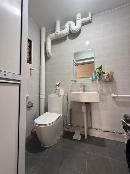 148 Mei Ling Street, 148 Mei Ling Street, Alexandra / Commonwealth, Room Rental, 150 sqft, HDB Flat For Rent, by Austin Quek, 500263317 - Bathroom - PropertyGuru.com.sg