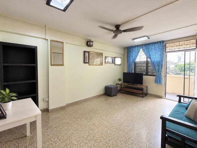 99 Commonwealth Crescent, 99 Commonwealth Crescent, Alexandra / Commonwealth, 3 Bedrooms, 678 sqft, HDB Flat For Sale, by Remy R, 500263319 - Living Room - PropertyGuru.com.sg
