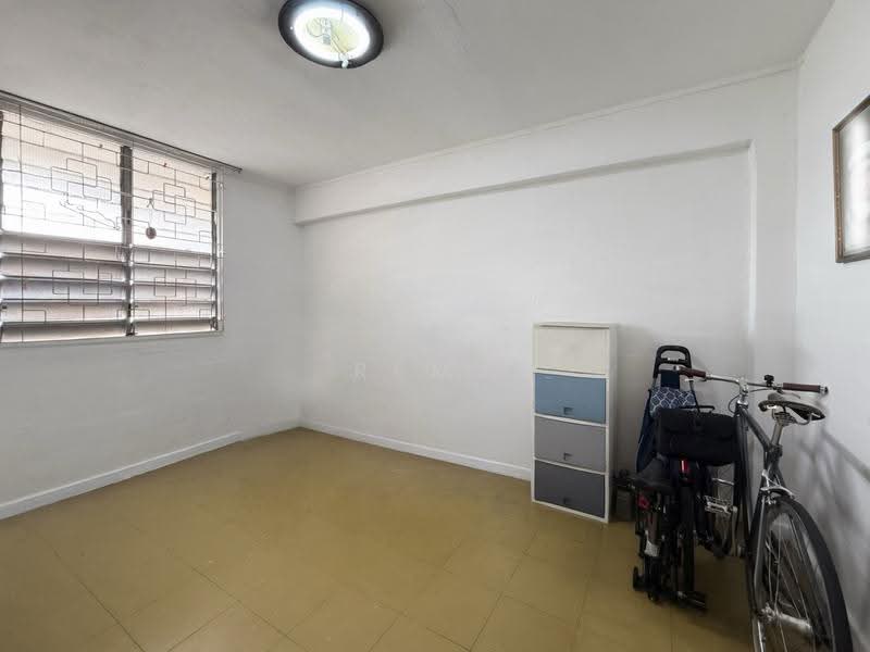99 Commonwealth Crescent, 99 Commonwealth Crescent, Alexandra / Commonwealth, 3 Bedrooms, 678 sqft, HDB Flat For Sale, by Remy R, 500263319 - Bedroom 1 - PropertyGuru.com.sg