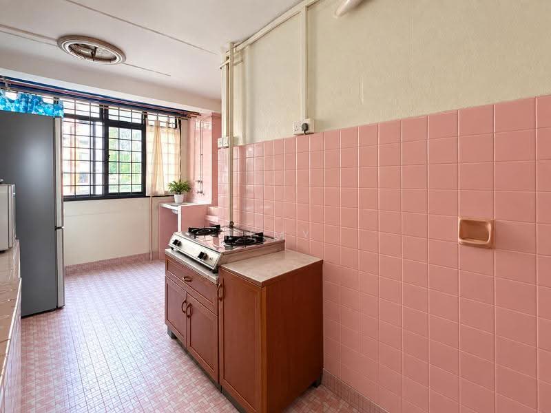 99 Commonwealth Crescent, 99 Commonwealth Crescent, Alexandra / Commonwealth, 3 Bedrooms, 678 sqft, HDB Flat For Sale, by Remy R, 500263319 - Kitchen - PropertyGuru.com.sg
