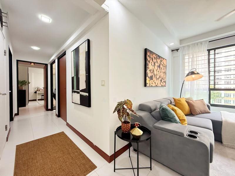 336A Yishun Street 31, 336A Yishun Street 31, Sembawang / Yishun, 3 Bedrooms, 990 sqft, HDB Flat For Sale, by Fariz Rashid, 500263323 - Corridor - PropertyGuru.com.sg