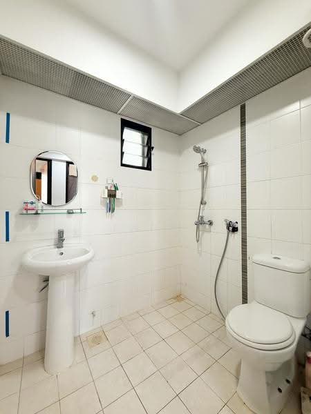 336A Yishun Street 31, 336A Yishun Street 31, Sembawang / Yishun, 3 Bedrooms, 990 sqft, HDB Flat For Sale, by Fariz Rashid, 500263323 - Bathroom - PropertyGuru.com.sg