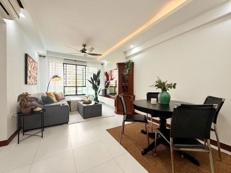 336A Yishun Street 31, 336A Yishun Street 31, Sembawang / Yishun, 3 Bedrooms, 990 sqft, HDB Flat For Sale, by Fariz Rashid, 500263323 - Living Room - PropertyGuru.com.sg
