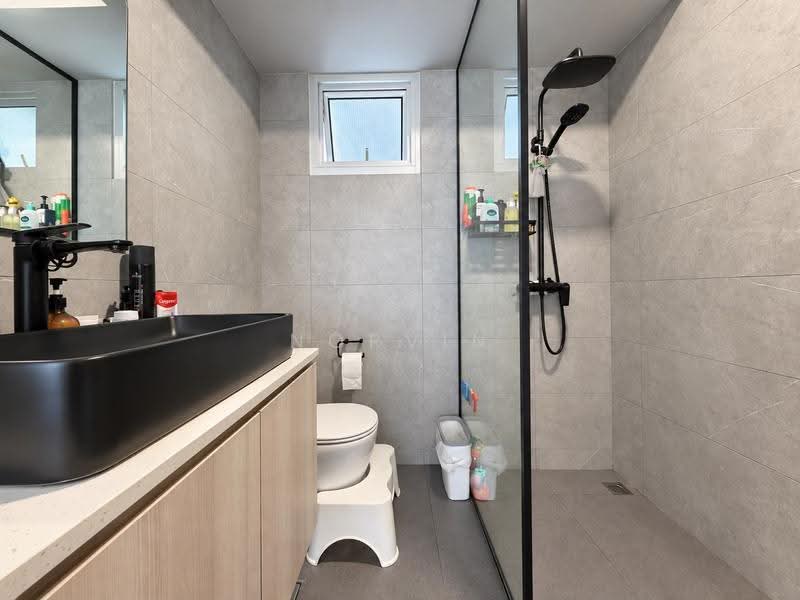 222B Bedok North Drive, 222B Bedok North Drive, Bedok / Upper East Coast, 3 Bedrooms, 990 sqft, HDB Flat For Sale, by Norvin Leow, 500263330 - Bathroom - PropertyGuru.com.sg