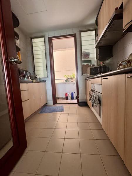 Costa Rhu, 1 Rhu Cross, East Coast / Marine Parade, 2 Bedrooms, 990 sqft, Condominium For Sale, by Lydia Shi, 500263339 - Kitchen - PropertyGuru.com.sg