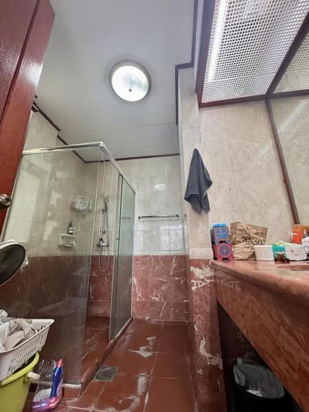 Costa Rhu, 1 Rhu Cross, East Coast / Marine Parade, 2 Bedrooms, 990 sqft, Condominium For Sale, by Lydia Shi, 500263339 - Bathroom - PropertyGuru.com.sg
