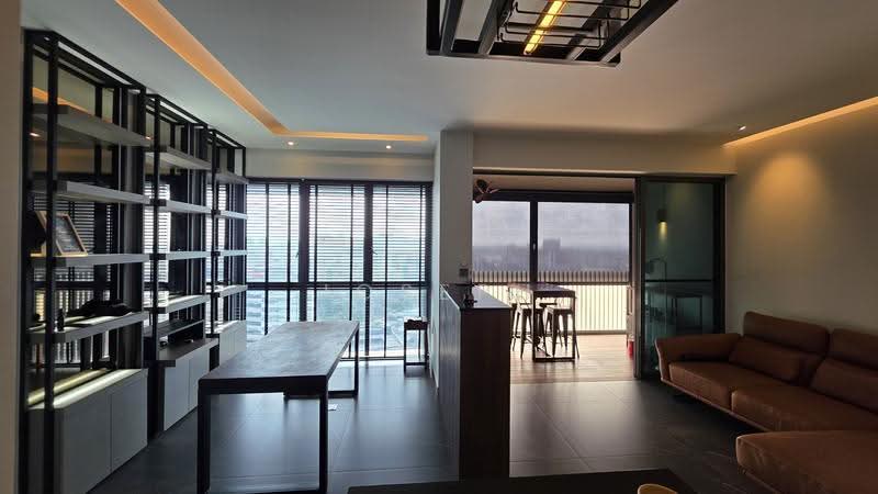 J Gateway, Boon Lay / Jurong / Tuas, 3 Bedrooms, 893 sqft, Condominium For Rent, by Joseph Tan, 500263375 - Living Room - PropertyGuru.com.sg