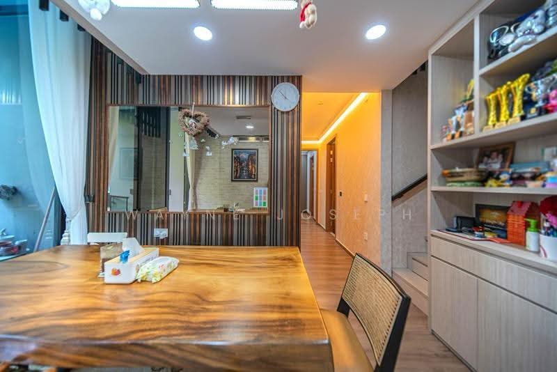 Parc Komo, 963A Upper Changi Road North, Changi Airport / Changi Village, 3 Bedrooms, 1,012 sqft, Condominium For Sale, by Wayne Joseph Ong 王伟洋, 500263382 - PropertyGuru.com.sg