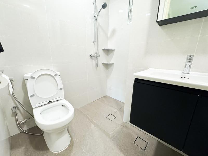 Symphony Heights, 33 Hume Avenue, Clementi Park / Upper Bukit Timah, Room Rental, 400 sqft, Condominium For Rent, by Nix Deng, 500263392 - Bathroom - PropertyGuru.com.sg