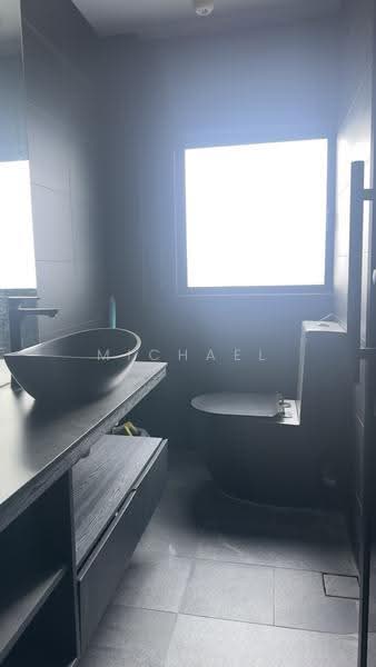 Tradehub 21, 18 Boon Lay Way, Boon Lay / Jurong / Tuas, 1,593 sqft, Light Industrial (B1) For Rent, by Michael Segar, 500263401 - Bathroom - CommercialGuru.com.sg