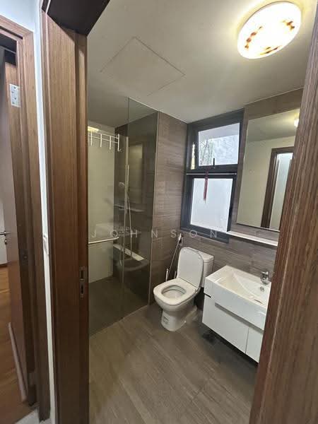 Parc Centros, 94 Punggol Central, Hougang / Punggol / Sengkang, 2 Bedrooms, 1,033 sqft, Condominium For Sale, by Johnson Tay, 500263416 - Bathroom - PropertyGuru.com.sg
