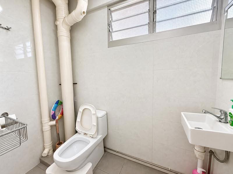 370 Bukit Batok Street 31, 370 Bukit Batok Street 31, Dairy Farm / Bukit Panjang / Choa Chu Kang, Room Rental, 100 sqft, HDB Flat For Rent, by Alex Toh C W, 500263420 - Bathroom - PropertyGuru.com.sg