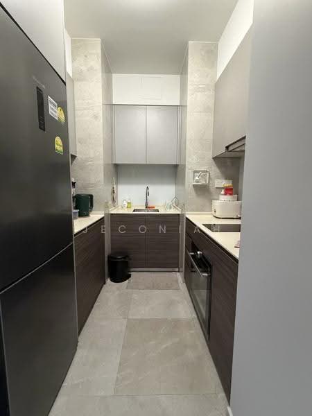 Stirling Residences, 23 Stirling Road, Alexandra / Commonwealth, 2 Bedrooms, 657 sqft, Condominium For Rent, by Jeconiah Tan, 500263442 - Kitchen - PropertyGuru.com.sg