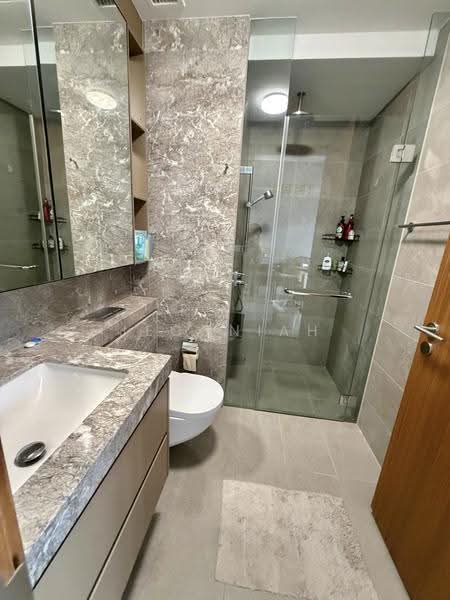 Stirling Residences, 23 Stirling Road, Alexandra / Commonwealth, 2 Bedrooms, 657 sqft, Condominium For Rent, by Jeconiah Tan, 500263442 - Bathroom - PropertyGuru.com.sg