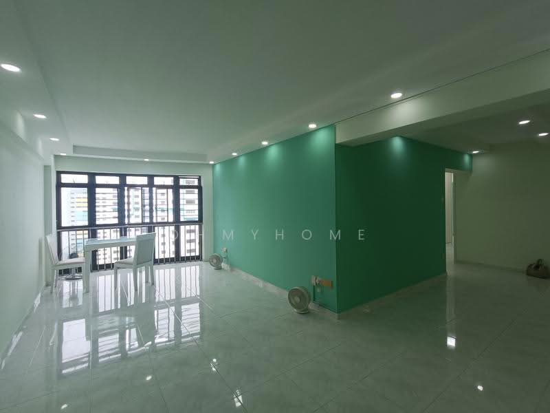 687B Choa Chu Kang Drive, 687B Choa Chu Kang Drive, Dairy Farm / Bukit Panjang / Choa Chu Kang, 3 Bedrooms, 1,184 sqft, HDB Flat For Sale, by EVON NG, 500263443 - Living Room - PropertyGuru.com.sg