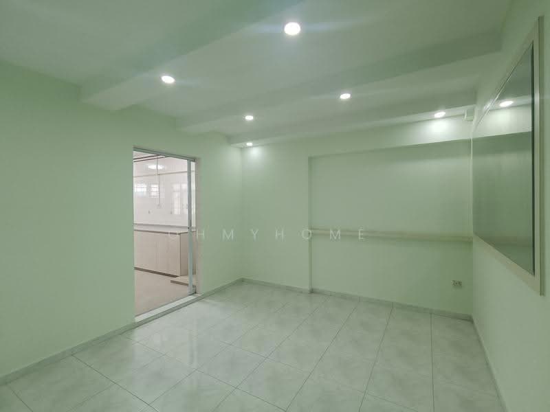 687B Choa Chu Kang Drive, 687B Choa Chu Kang Drive, Dairy Farm / Bukit Panjang / Choa Chu Kang, 3 Bedrooms, 1,184 sqft, HDB Flat For Sale, by EVON NG, 500263443 - Interior - PropertyGuru.com.sg