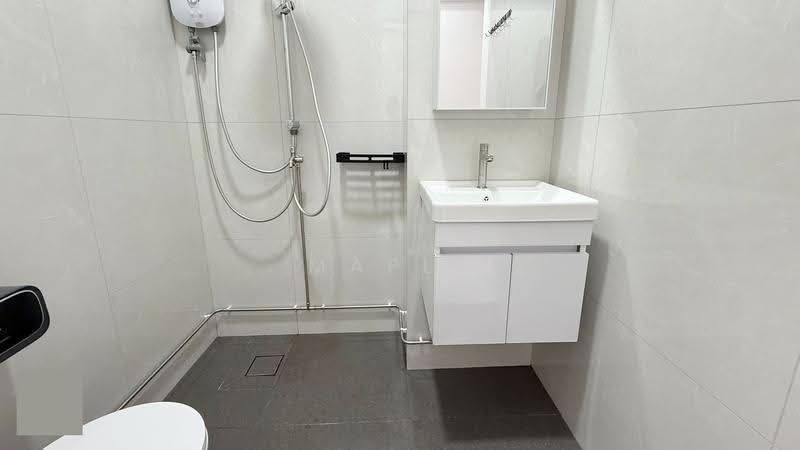 Westwood Terrace, Boon Lay / Jurong / Tuas, Room Rental, 180 sqft, Terraced House For Rent, by Maple Yap, 500263444 - STUDIO2 Bathroom - PropertyGuru.com.sg