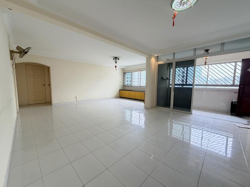 864 Yishun Avenue 4, 864 Yishun Avenue 4, Sembawang / Yishun, 3 Bedrooms, 1,313 sqft, HDB Flat For Sale, by Eric Ee, 500263448 - Living Room - PropertyGuru.com.sg