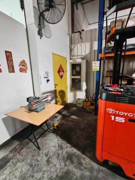 Wcega Plaza, 1 1, Dairy Farm / Bukit Panjang / Choa Chu Kang, 2,433 sqft, Light Industrial (B1) For Rent, by Ssharon Loh, 500263457 - CommercialGuru.com.sg