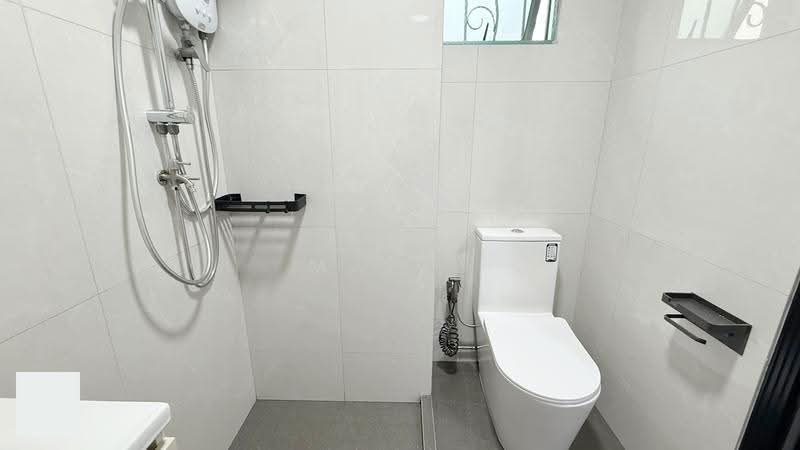 Westwood Terrace, Boon Lay / Jurong / Tuas, Room Rental, 200 sqft, Terraced House For Rent, by Maple Yap, 500263460 - STUDIO4 Bathroom - PropertyGuru.com.sg