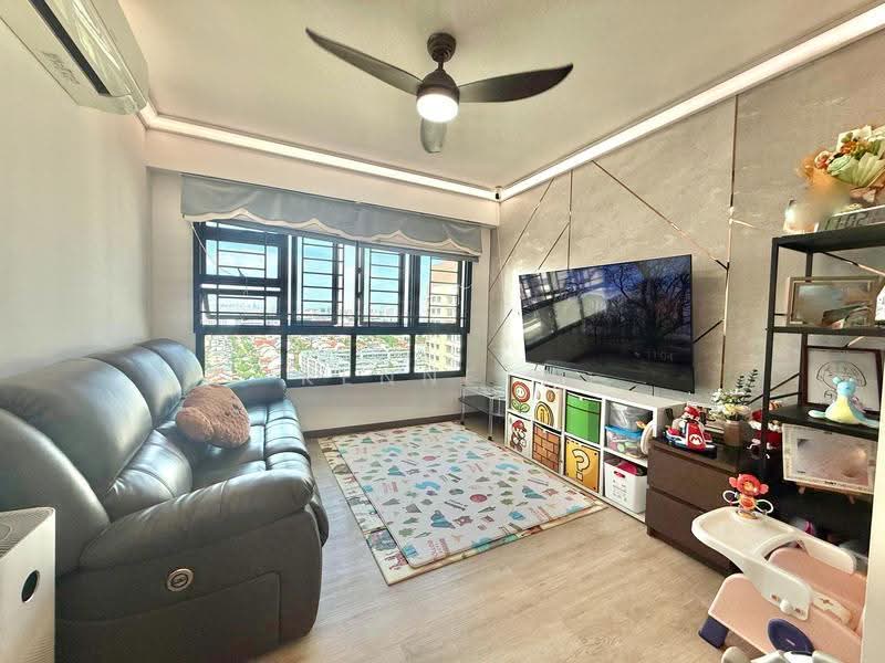 402A Fernvale Lane, 402A Fernvale Lane, Hougang / Punggol / Sengkang, 3 Bedrooms, 1,001 sqft, HDB Flat For Sale, by Kenneth Yeo, 500263462 - Living Room - PropertyGuru.com.sg