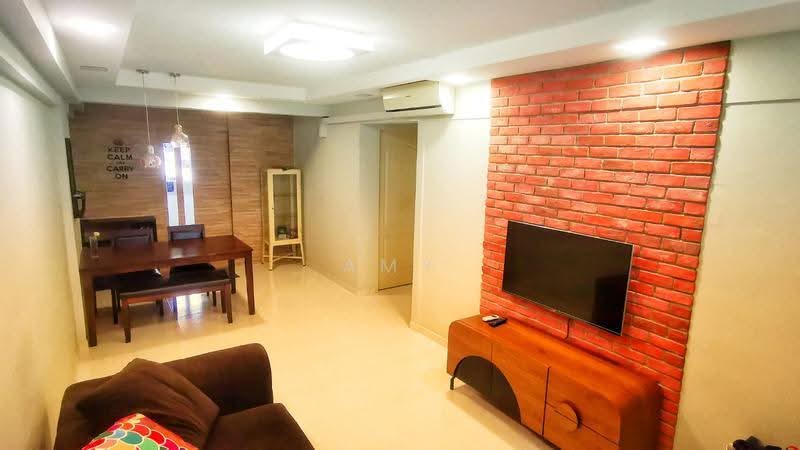 633 Ang Mo Kio Avenue 6, 633 Ang Mo Kio Avenue 6, Ang Mo Kio / Bishan / Thomson, 2 Bedrooms, 721 sqft, HDB Flat For Sale, by Amy Goh, 500263469 - Living Room - PropertyGuru.com.sg