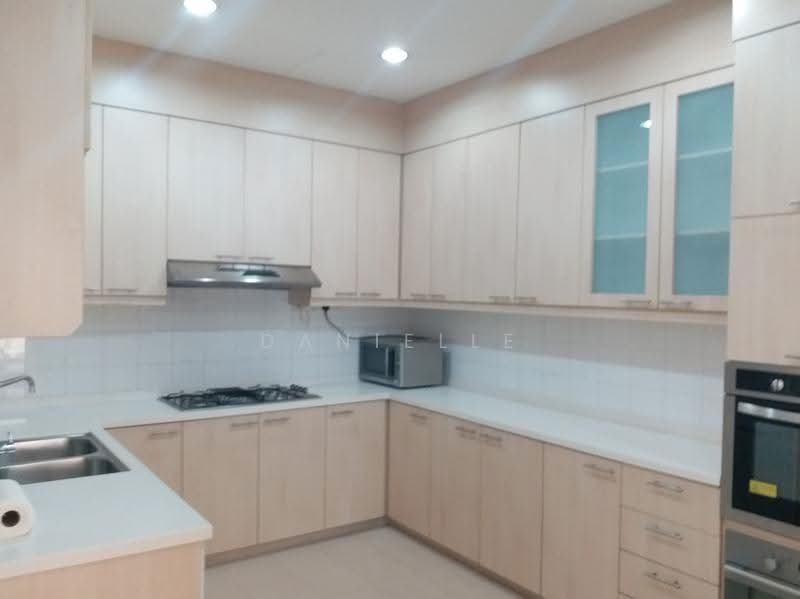 Leonie Condotel, 2 Leonie Hill Road, Orchard / River Valley, 4 Bedrooms, 4,843 sqft, Condominium For Rent, by Danielle Loh, 500263470 - Kitchen - PropertyGuru.com.sg
